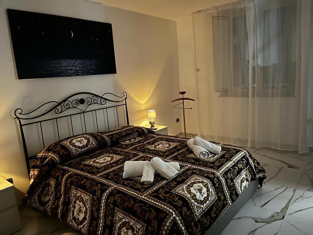 Roy Nel Cuore Di Napoli Hotell Exteriör bild
