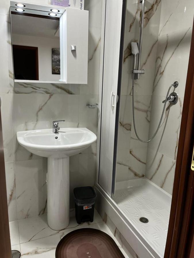 Roy Nel Cuore Di Napoli Hotell Exteriör bild
